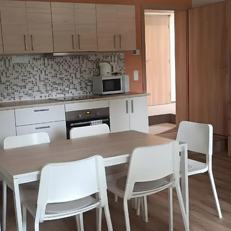 Ve Mlyne - - Koprivna Aparthotel