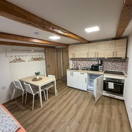 Ve Mlyne - - Koprivna 3*